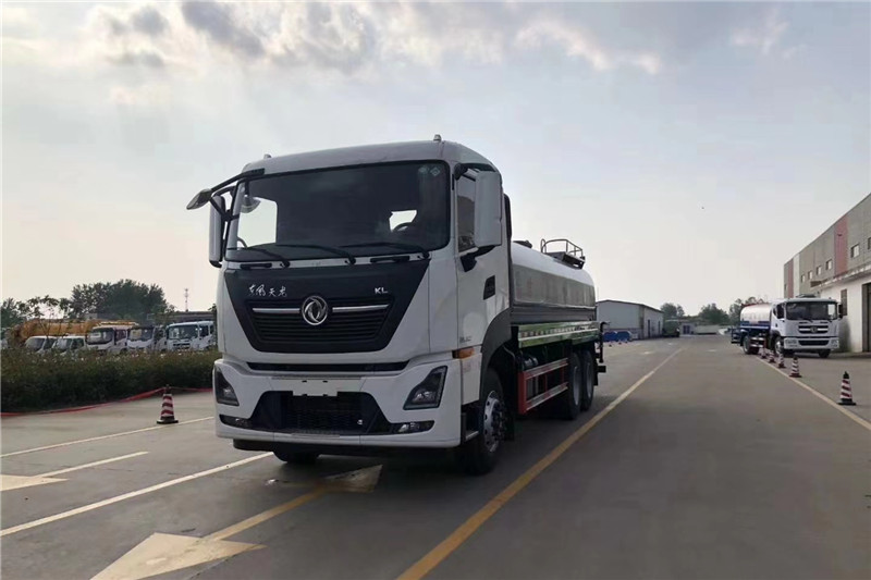 東風天龍后八輪20噸噴霧車，國六綠化噴灑車